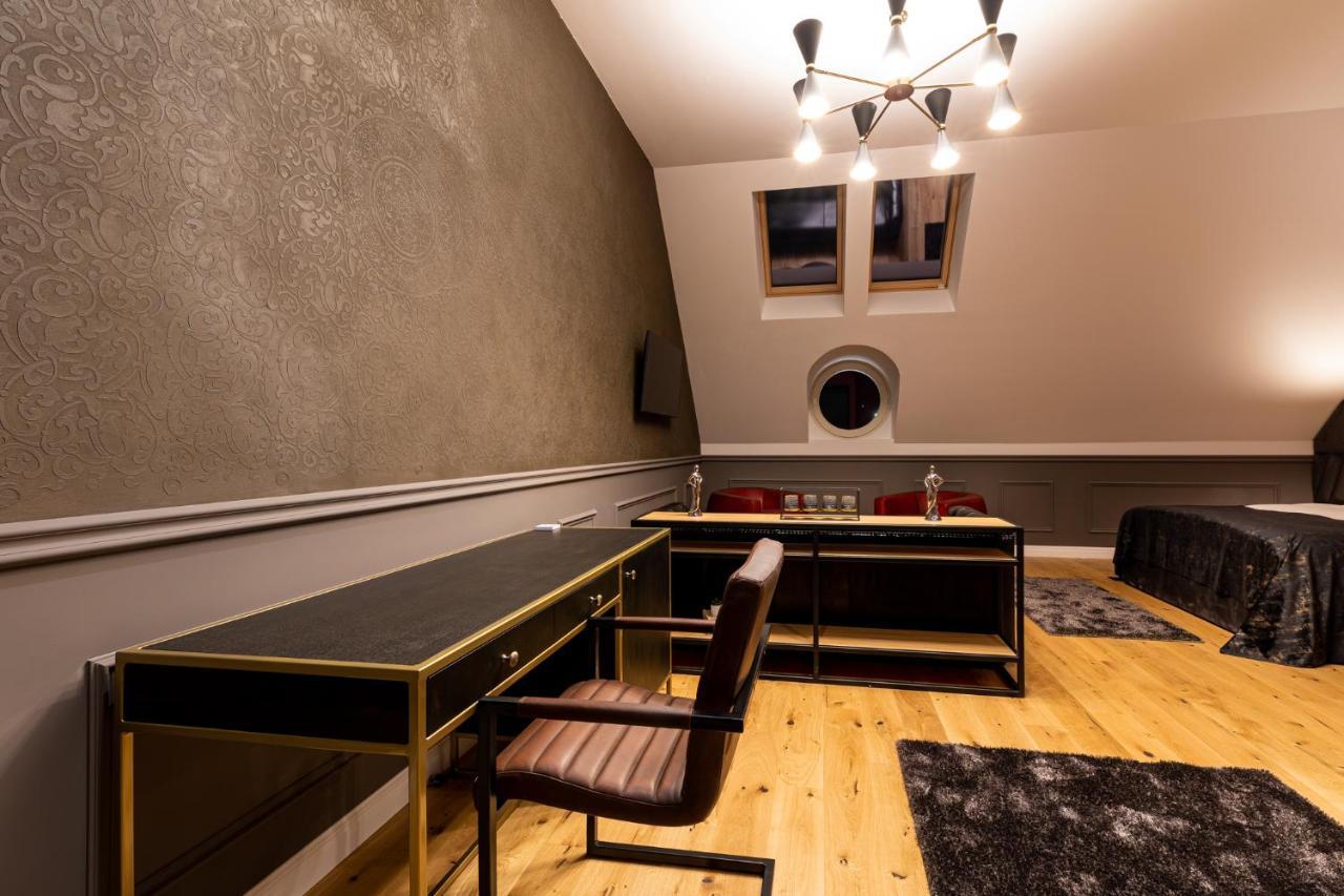 Boutique Hotel Cocosul De Aur Тыргу-Муреш Экстерьер фото
